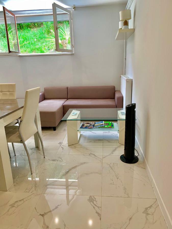 Lesjardinsfleuris Διαμέρισμα Mandelieu Εξωτερικό φωτογραφία